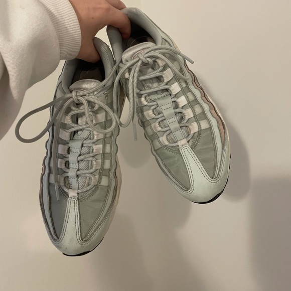 Women’s Nike Air Max 95 Moon Particle Size US 7 - Picture 3 of 6